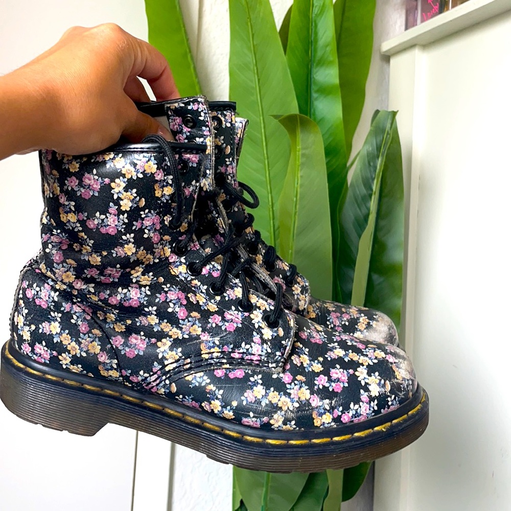 Floral Print Doc Martens!